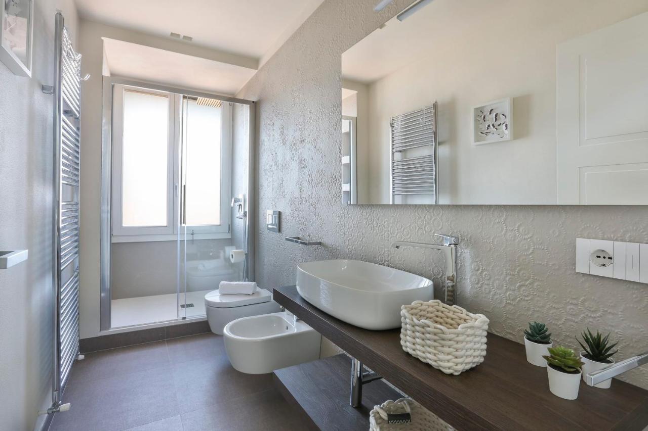 Penthouse With Big Terrace In Oltrarno Lägenhet Florens Exteriör bild