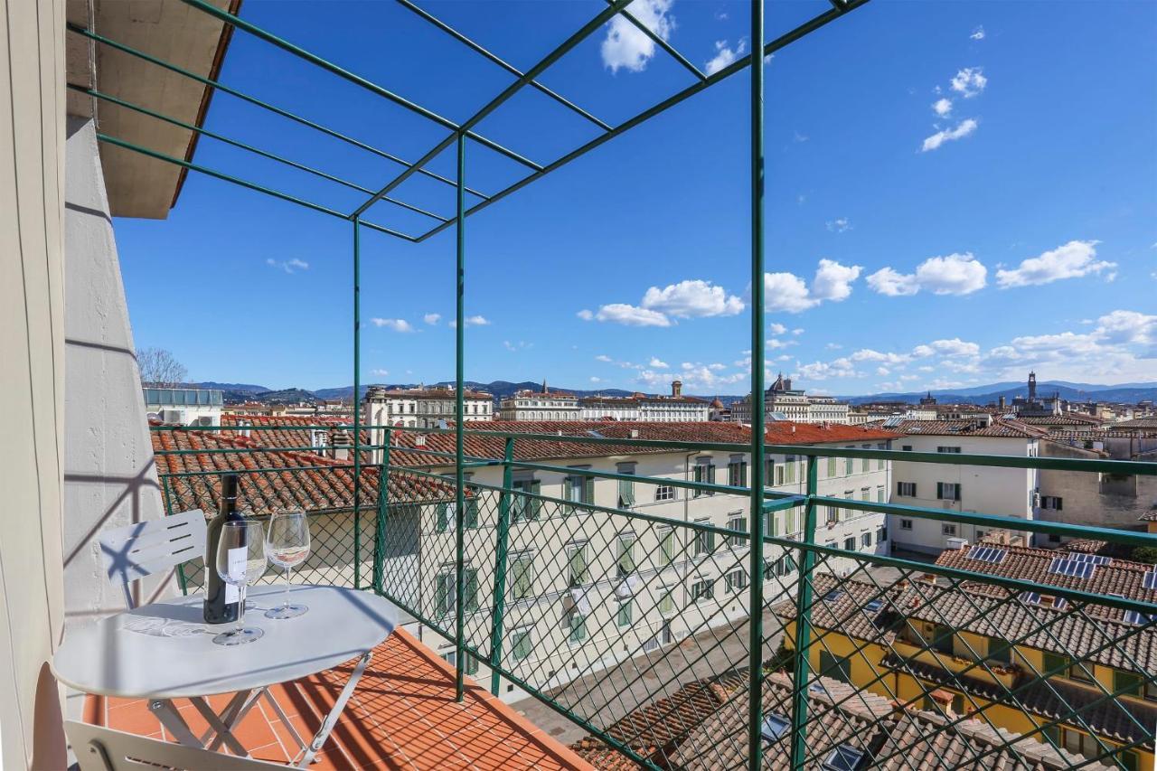 Penthouse With Big Terrace In Oltrarno Lägenhet Florens Exteriör bild